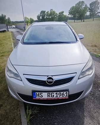 Opel Astra cena 16900 przebieg: 258000, rok produkcji 2011 z Sieradz małe 277